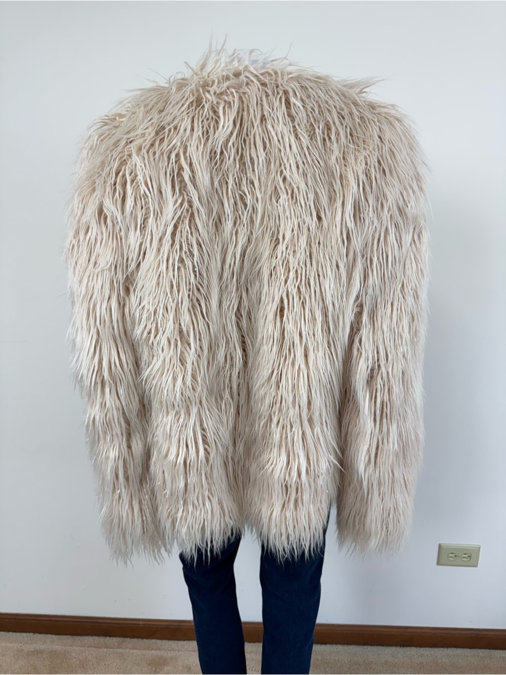 Antonio Melani Mongolian Style Faux Fur Jacket Cream Ivory Hook Closure L - Picture 4 of 15